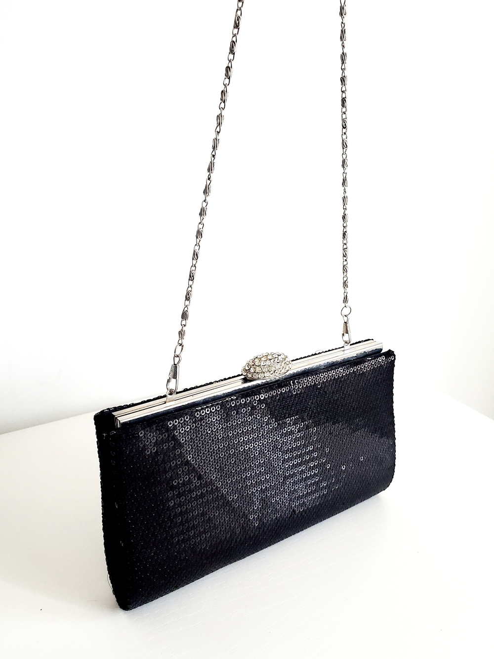 Elegant Black Sequin Evening Clutch with Chain